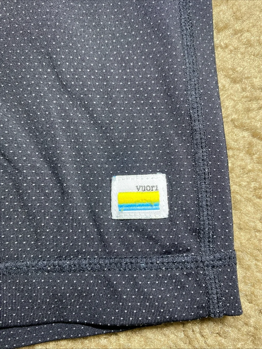 Vuori V314 Black Cruise Board Shorts Swim Trunks Unlined Mens 34 Beach Vacation